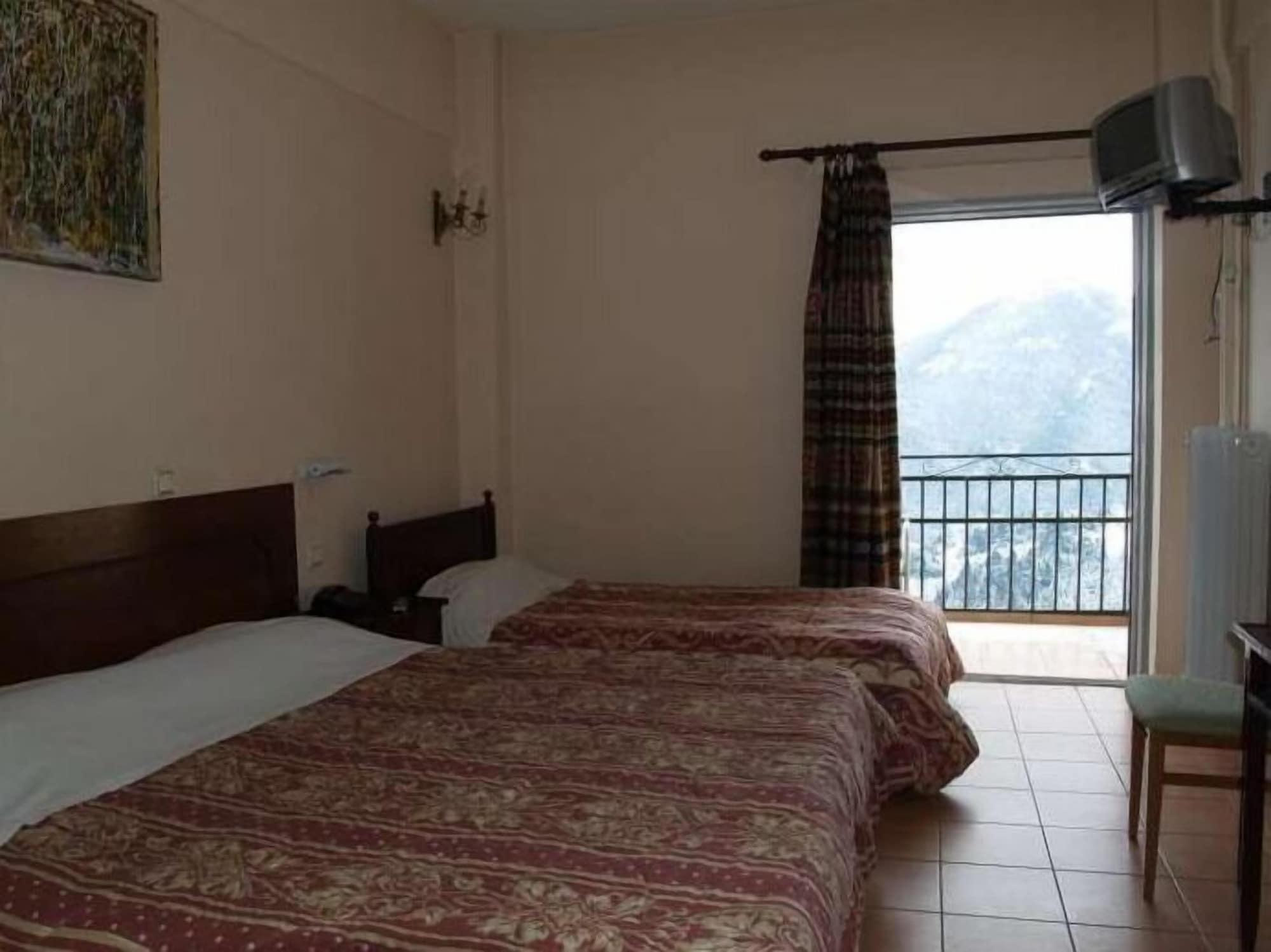 קרפניסיון Hotel Lecadin מראה חיצוני תמונה