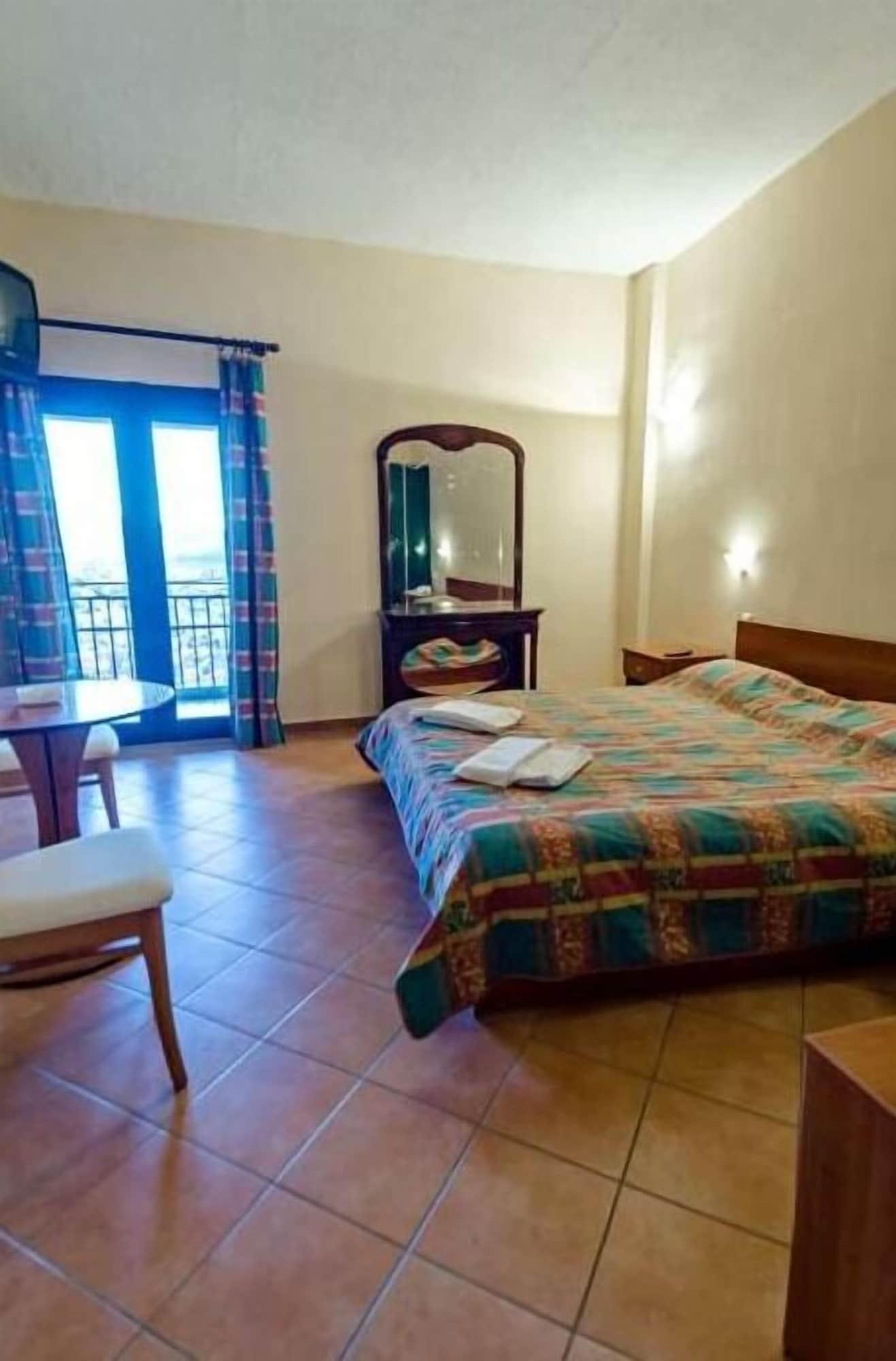 קרפניסיון Hotel Lecadin מראה חיצוני תמונה