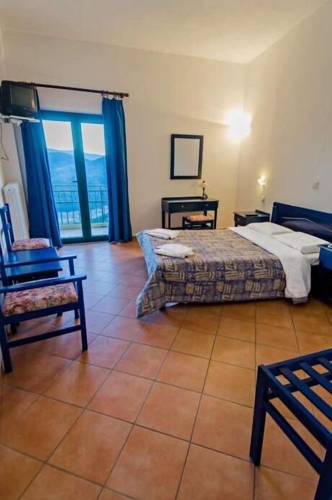 קרפניסיון Hotel Lecadin מראה חיצוני תמונה