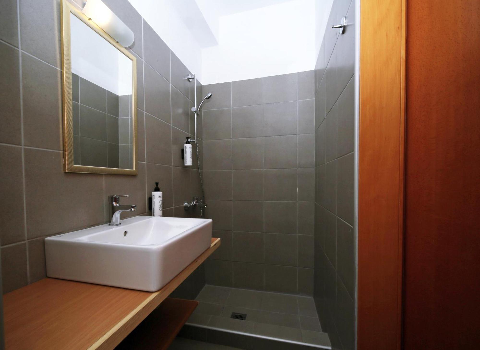 קרפניסיון Hotel Lecadin מראה חיצוני תמונה