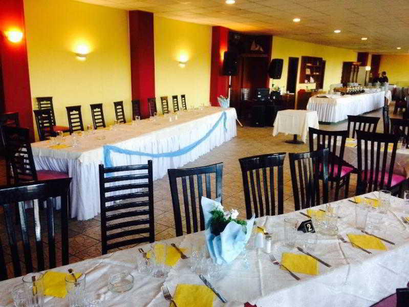 קרפניסיון Hotel Lecadin מראה חיצוני תמונה