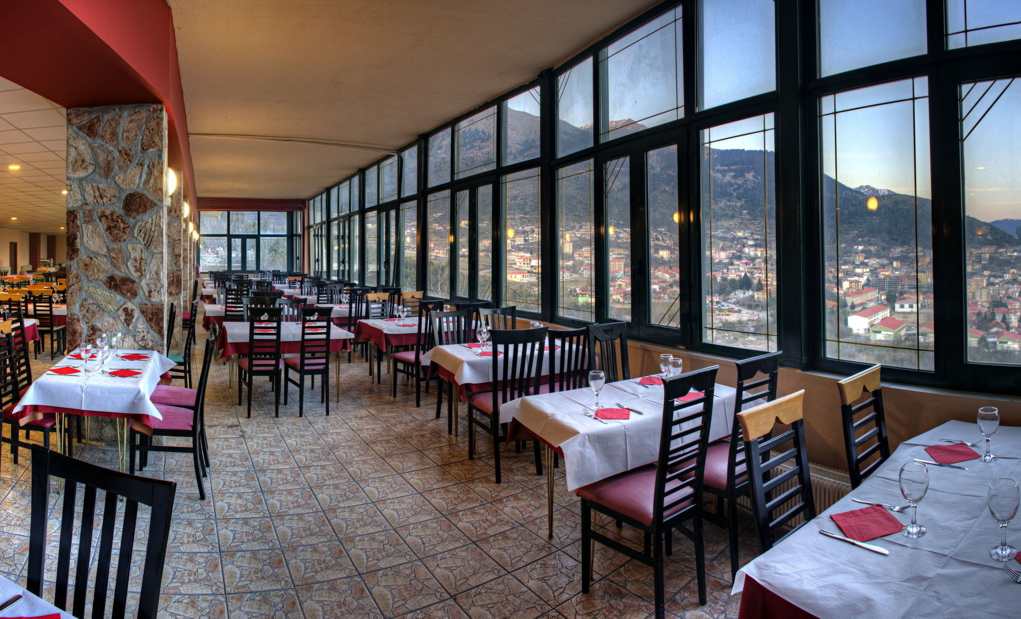 קרפניסיון Hotel Lecadin מראה חיצוני תמונה